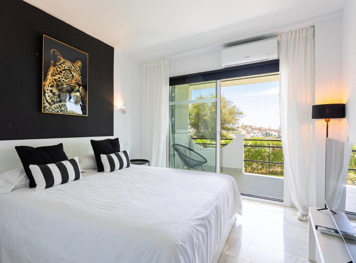 Modern Townhouse With Sea View In Holiday home Marbella